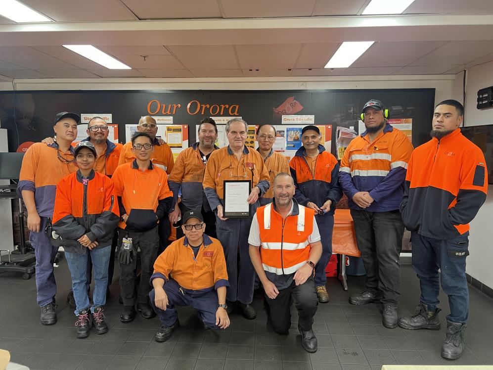 Orora Cans engineer celebrates 45 years in sustainable manufacturing 